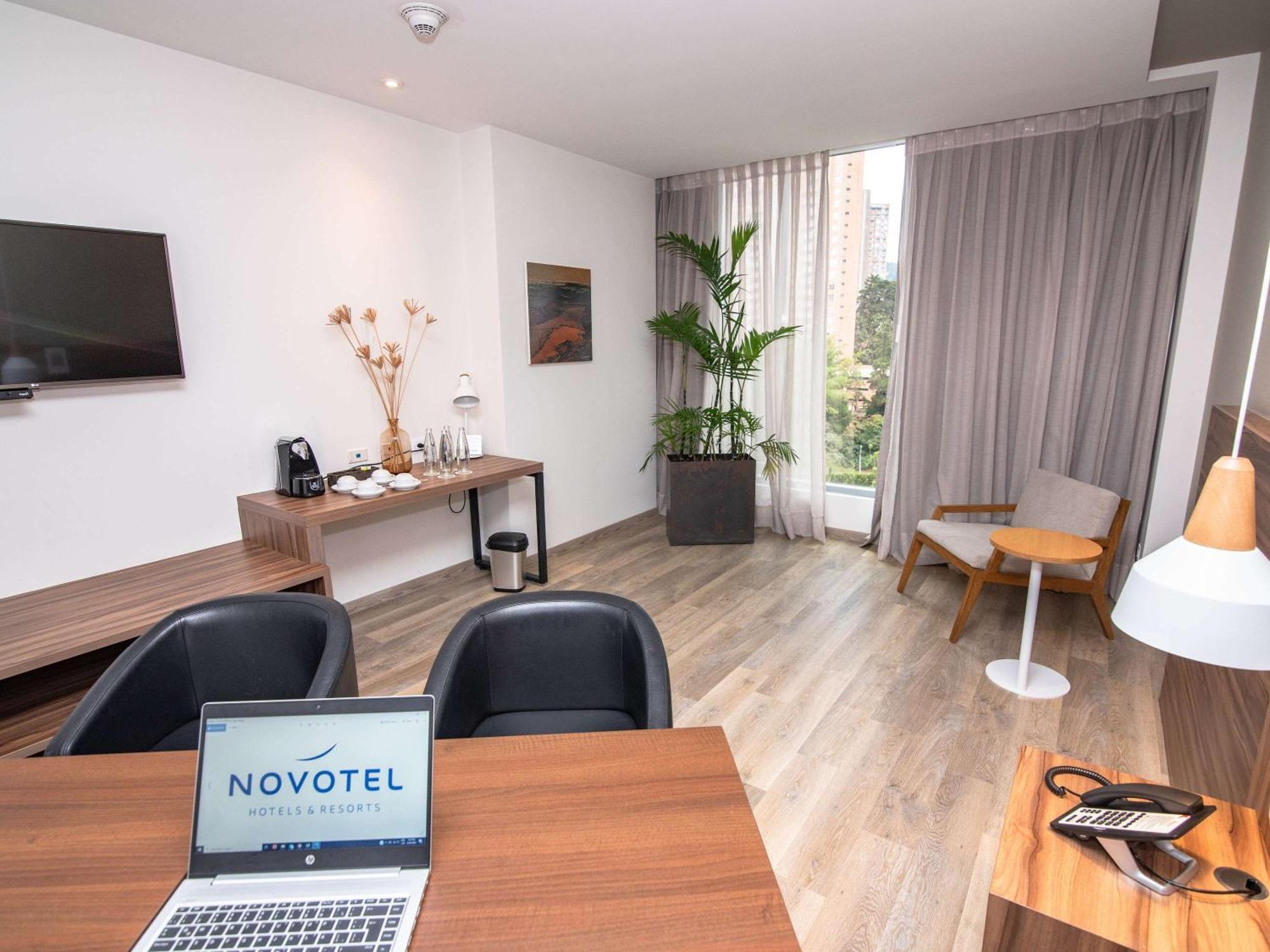 Novotel Medellin El Tesoro Ngoại thất bức ảnh Suite