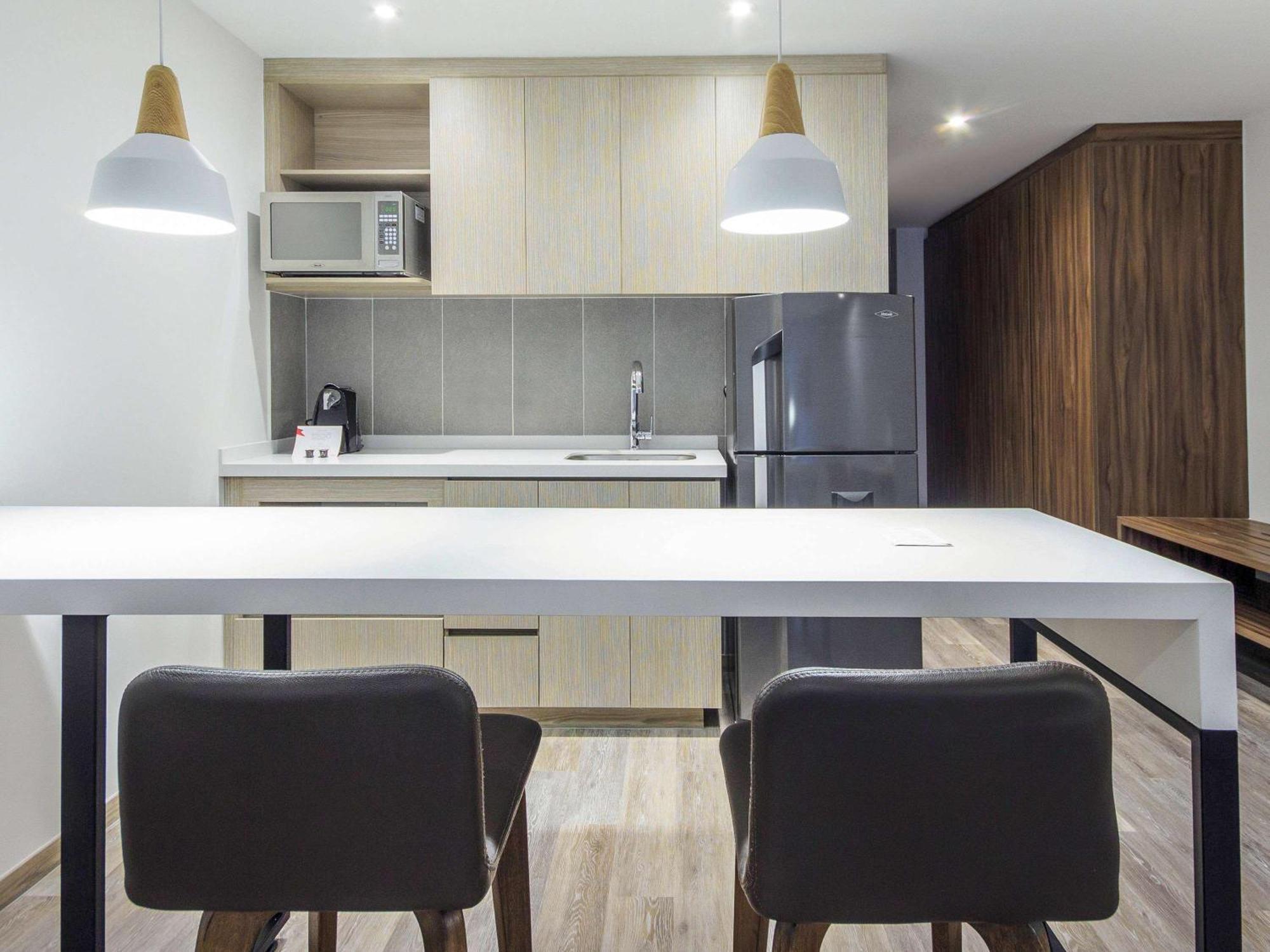Novotel Medellin El Tesoro Ngoại thất bức ảnh Kitchenette