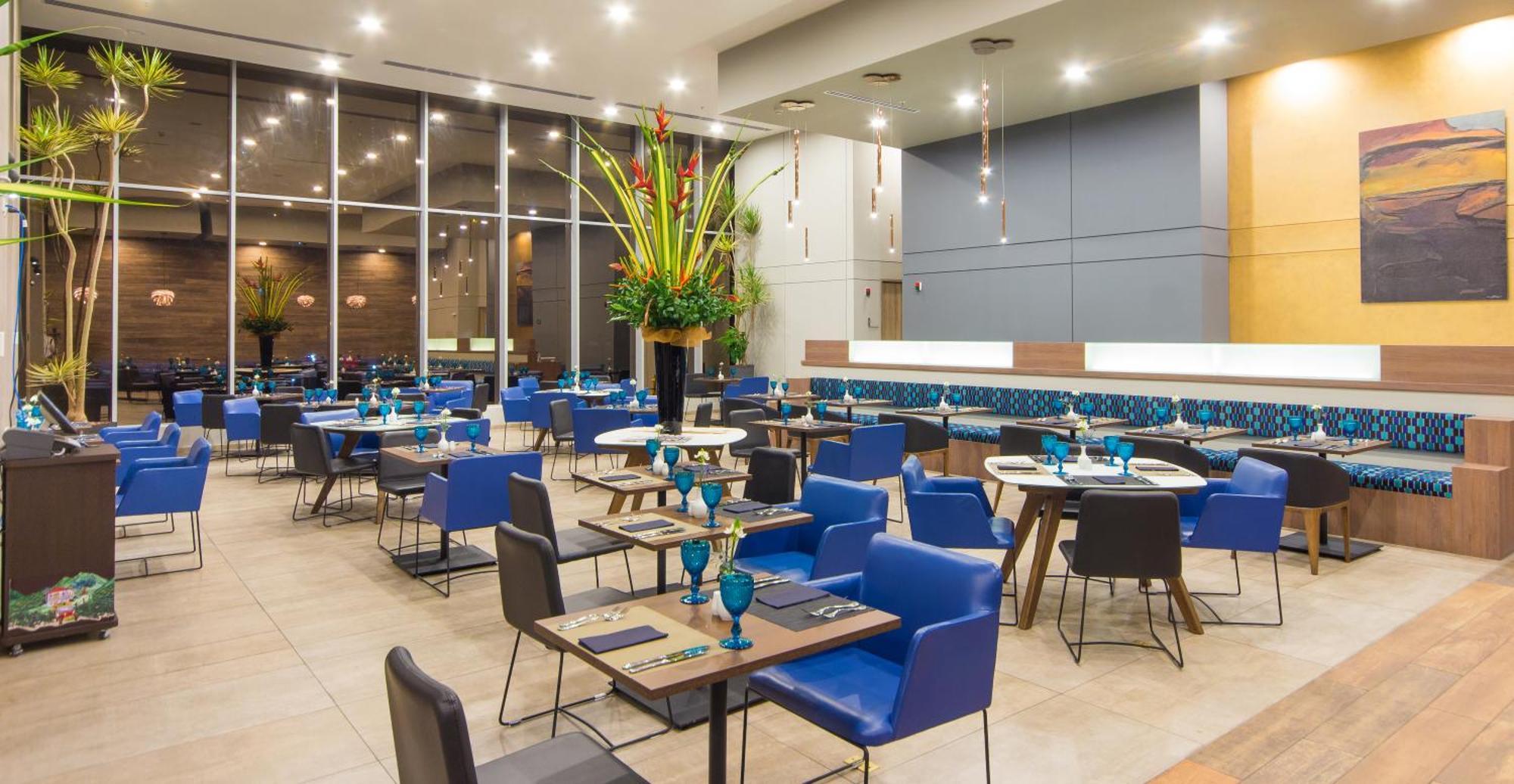 Novotel Medellin El Tesoro Ngoại thất bức ảnh The interior of the lounge
